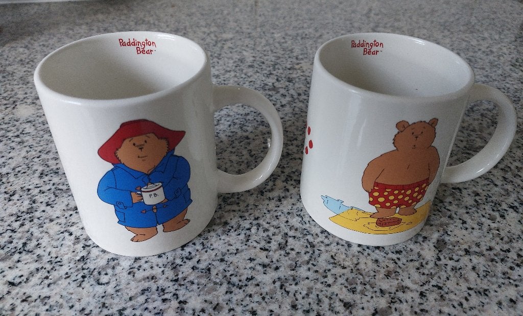 PADDINGTON BEAR  TWEE BEKERS. 2009, Overige merken, Vintage, Zo goed als nieuw, Aardewerk