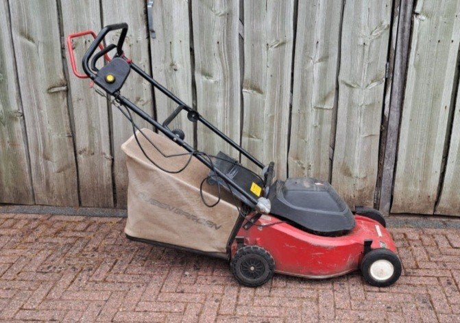 electrische grasmaaier, Tuin en Terras, Grasmaaiers, Ophalen, Gebruikt
