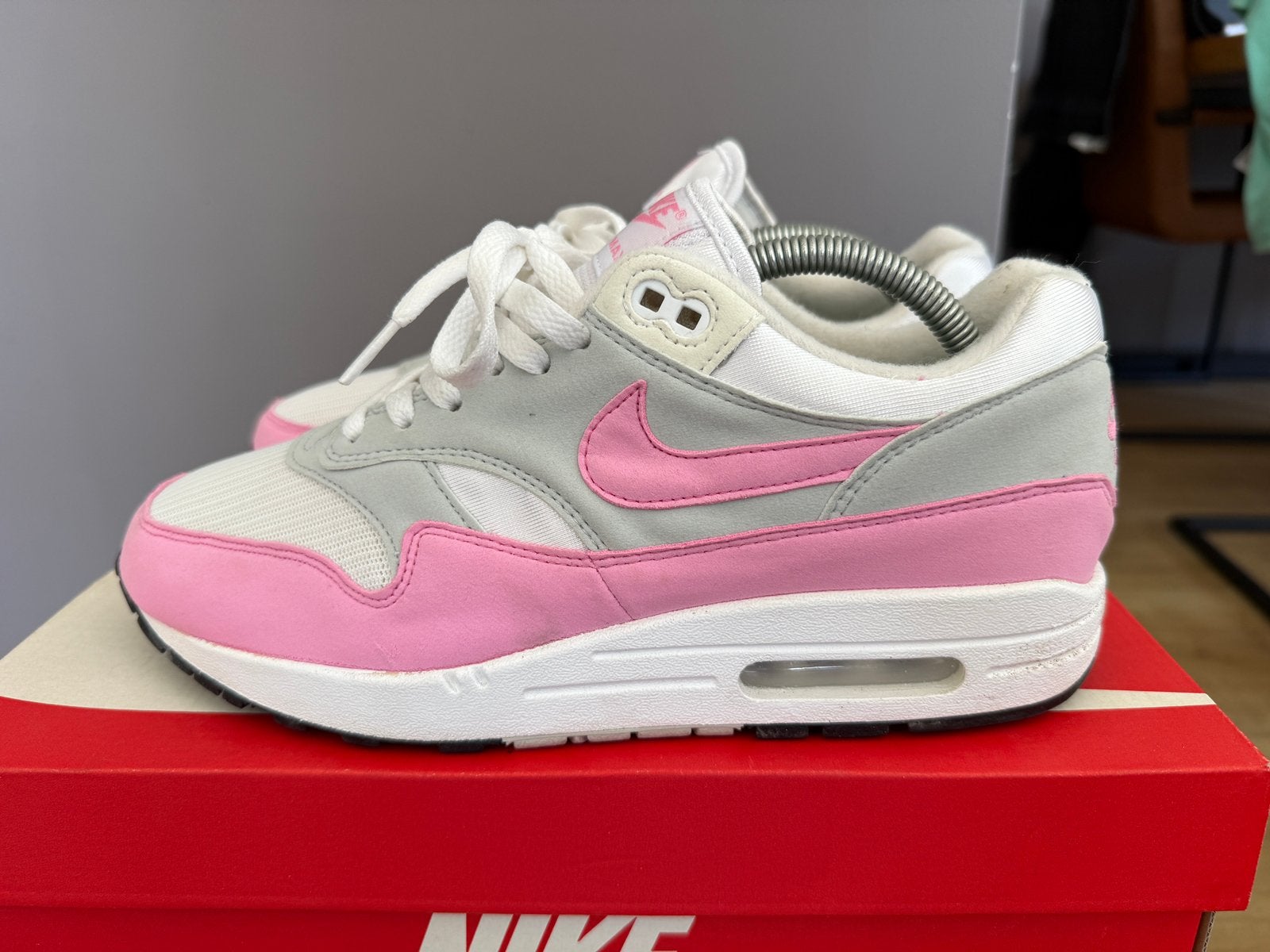 Nike air 1 psychick pink / maat 42, Ophalen of Verzenden, Zo goed als nieuw, Overige kleuren