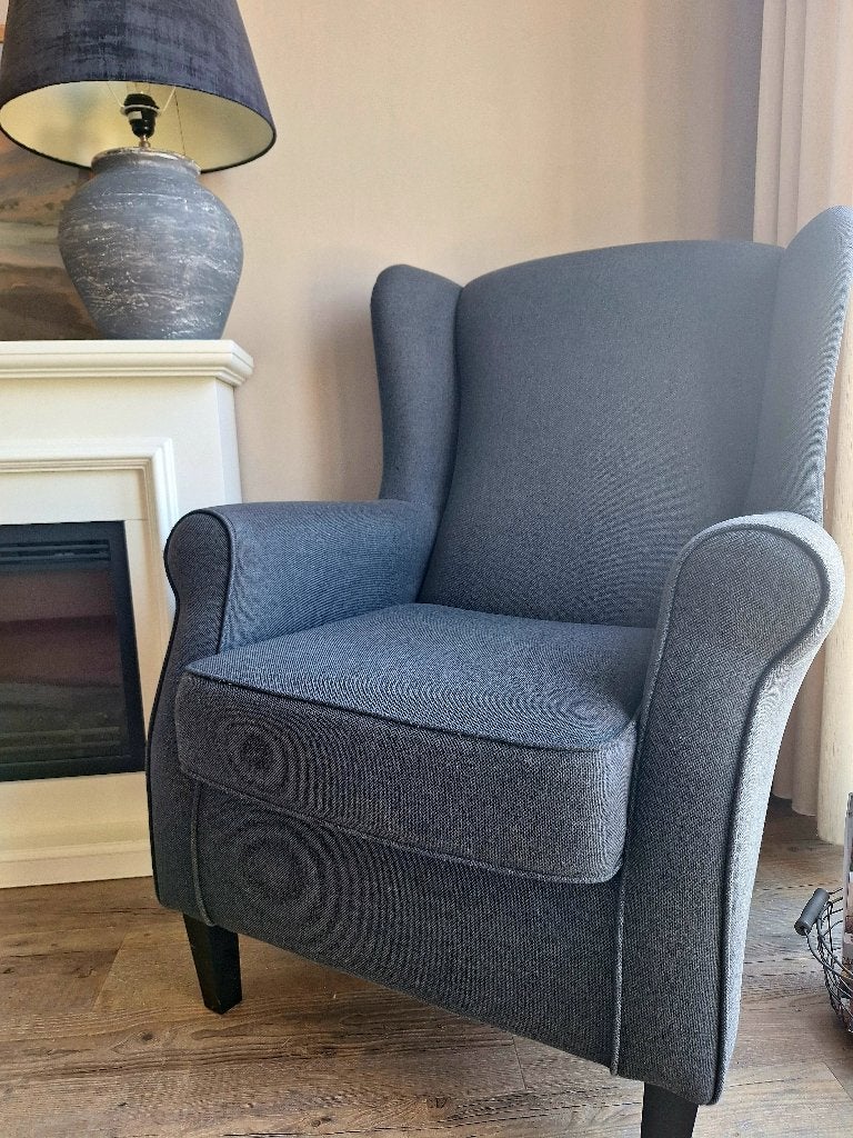 Comfortabele grijze fauteuil, Ophalen, Hout, Gebruikt, Minder dan 75 cm