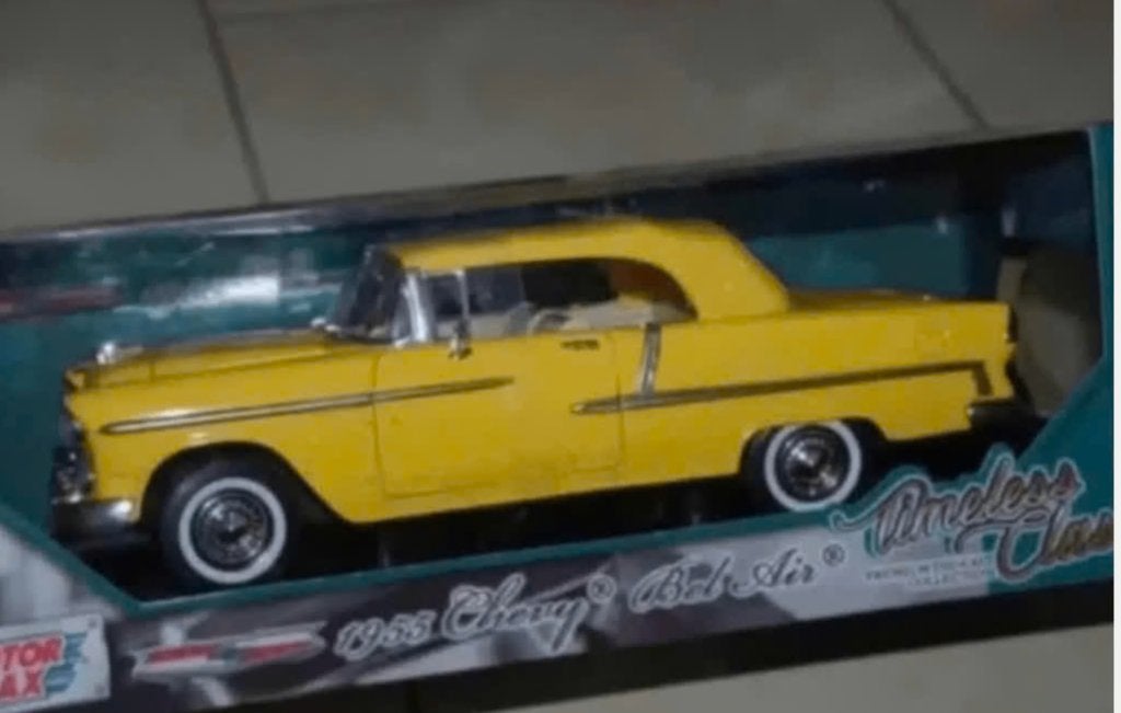 1:18 CHEVROLET BEL AIR 1955 YELLOW MOTORMAX NEW in box WRH, Hobby en Vrije tijd, Verzenden, Nieuw, Auto, Motormax