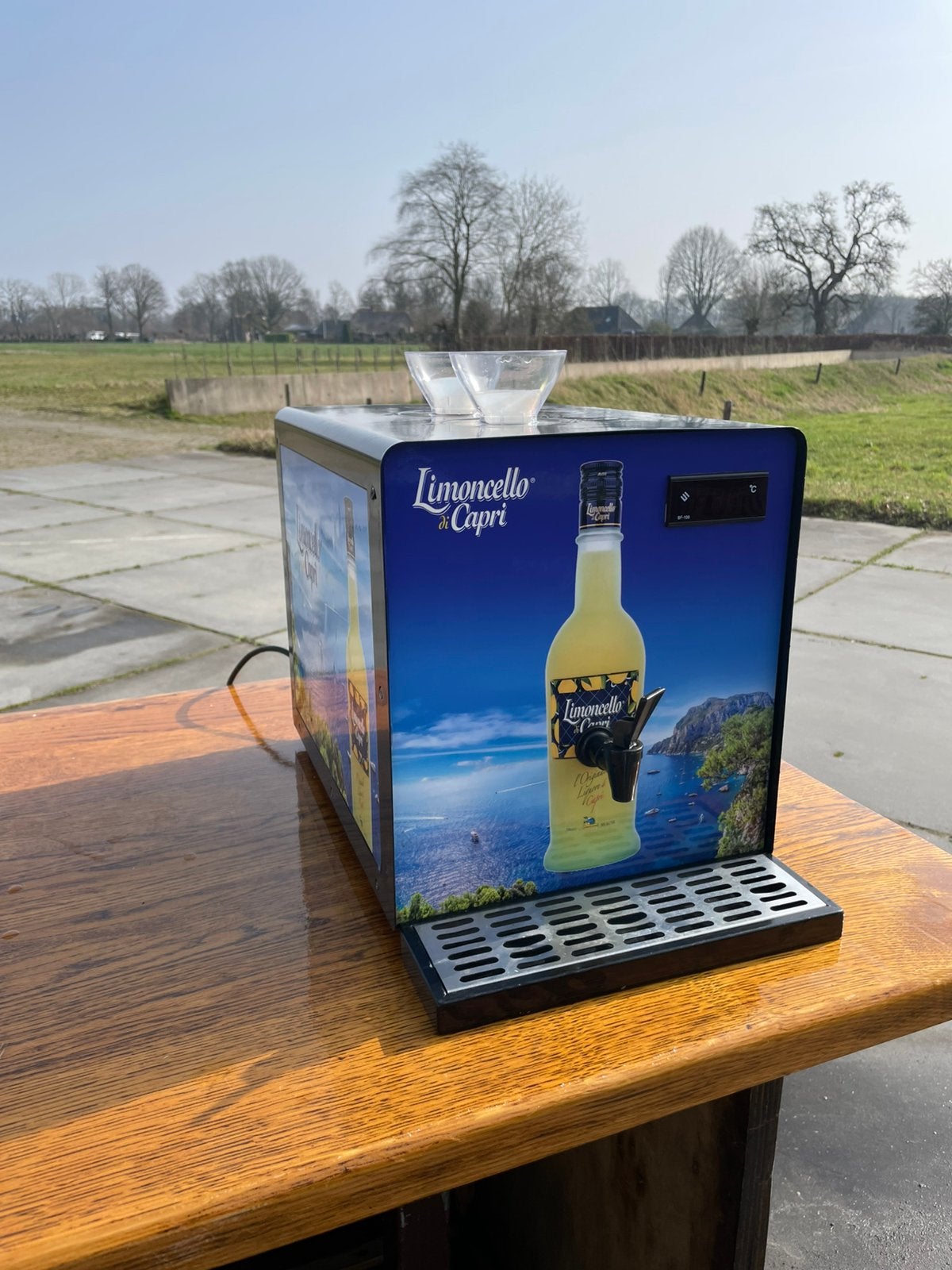 Drankkoeler / tap voor sterke drank, Ophalen, Gebruikt