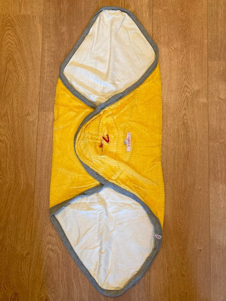 Lodger voetenzak / wikkeldeken / wrapper / speelkleed geel, Kinderen en Baby's, Wasbaar, Lodger, Ophalen of Verzenden, Zo goed als nieuw