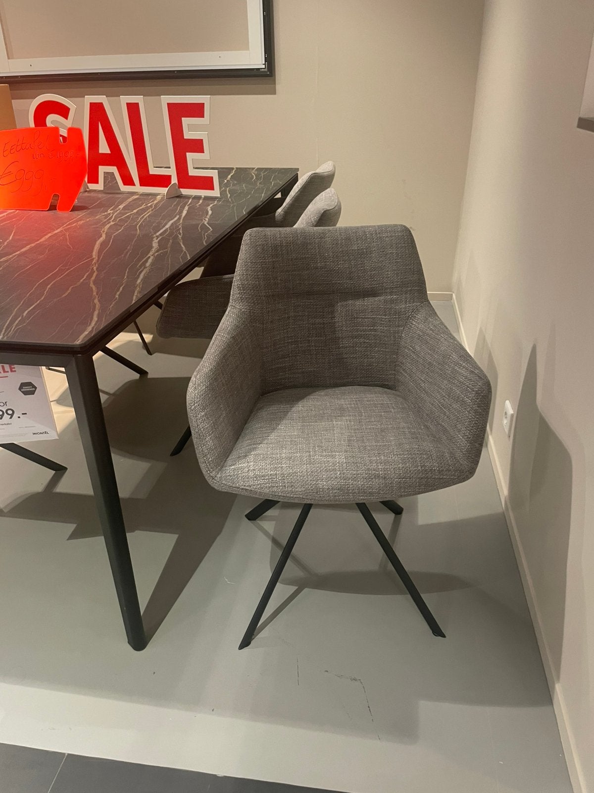 Montel Swing eetkamerstoel 6 stuks, Ophalen, Zo goed als nieuw, 75 m² of meer, Tapijttegels
