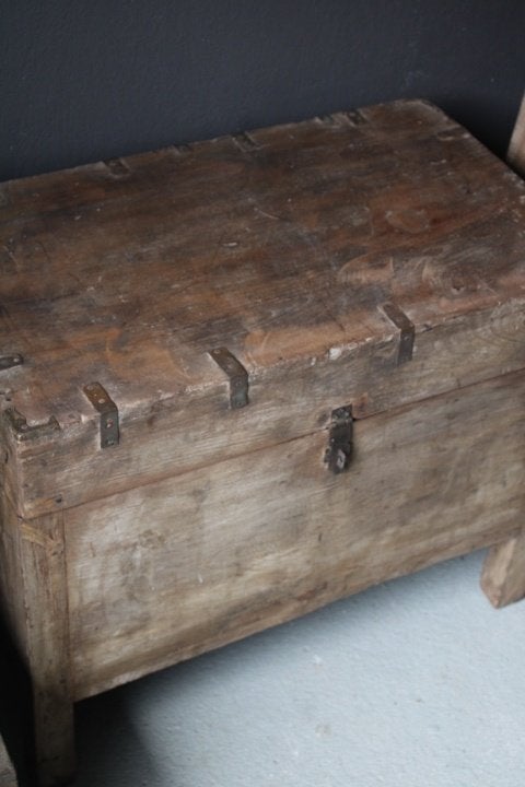 oude indische bewaarkist opbergkist salontafel, Huis en Inrichting, Tafels | Salontafels, Ophalen, 50 tot 100 cm, Nieuw, 50 tot 100 cm