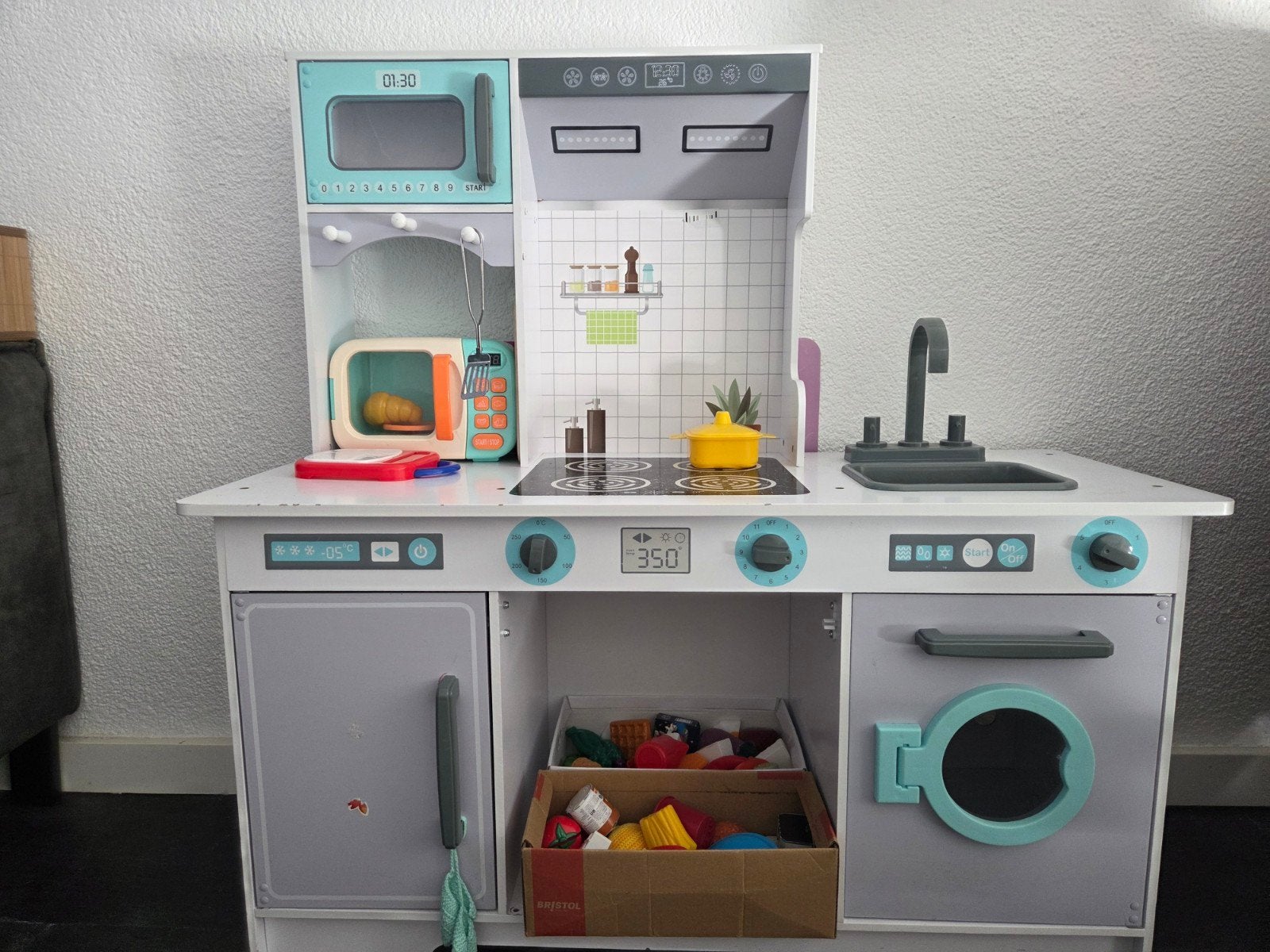 Grote houten speelkeuken met accessoires, Ophalen, Zo goed als nieuw, Hout, Speelkeuken