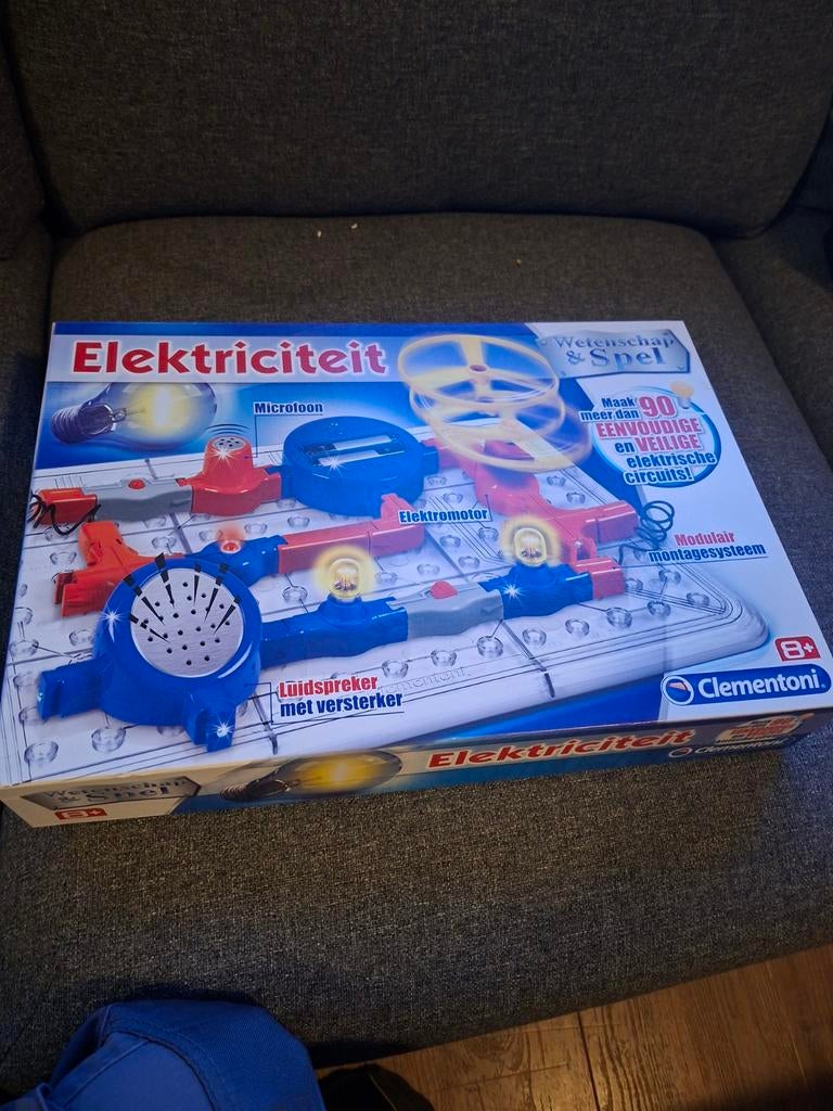 Clementoni Wetenschap & Spel Elektriciteit, Kinderen en Baby's, Speelgoed | Educatief en Creatief, Ophalen of Verzenden, Zo goed als nieuw