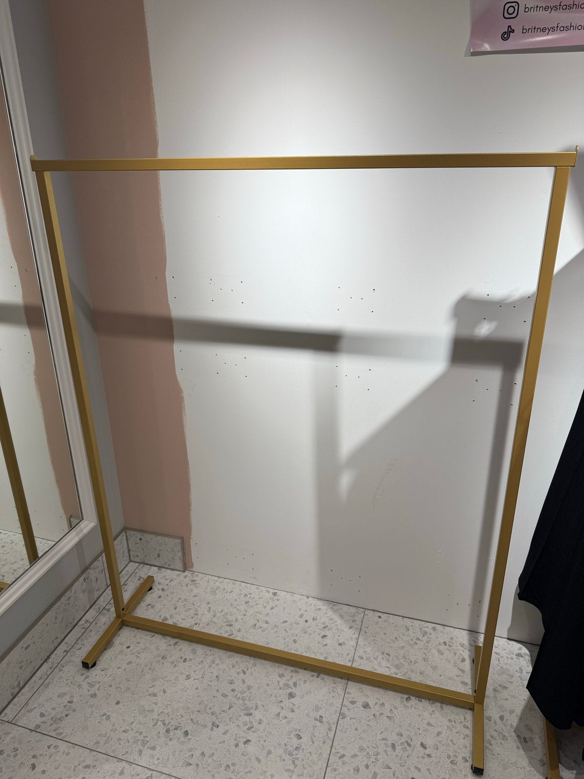 Gouden kledingrek - Stijlvol en stevig 4 Stuks, Ophalen, Gebruikt