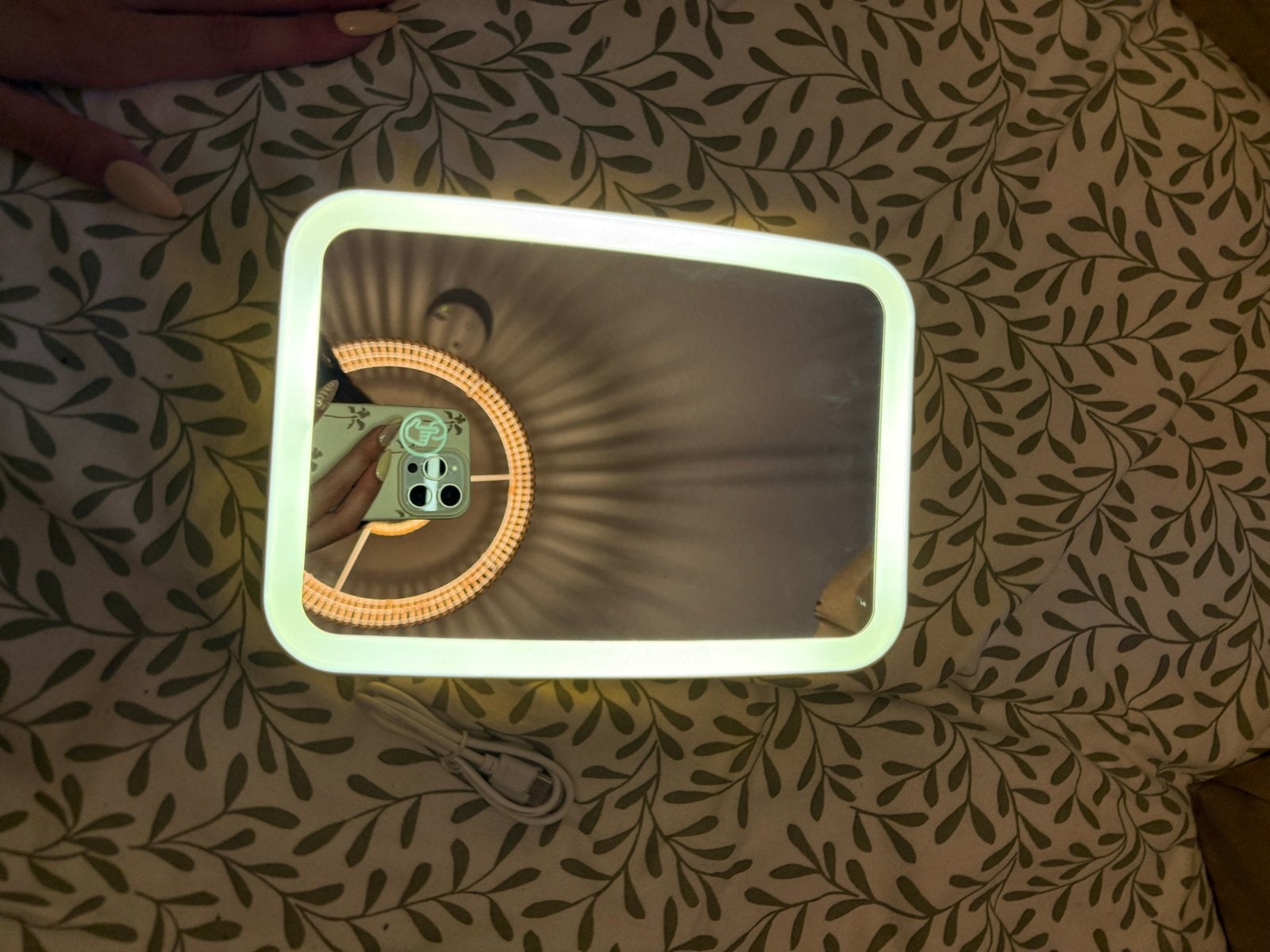 Verlicht make-up spiegeltje met oplaadkabel, Minder dan 50 cm, Nieuw, Ophalen of Verzenden, Minder dan 100 cm