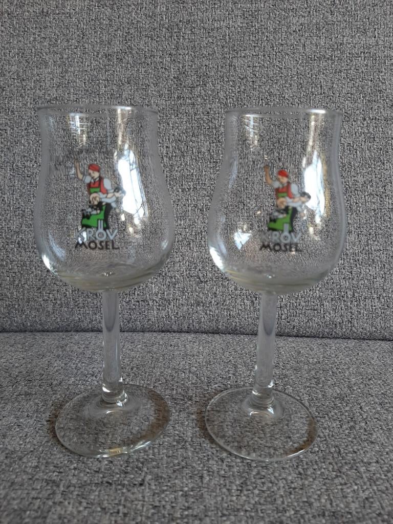 2 glaasjes Krov Mosel, Ophalen, Zo goed als nieuw, Borrel- of Shotglas