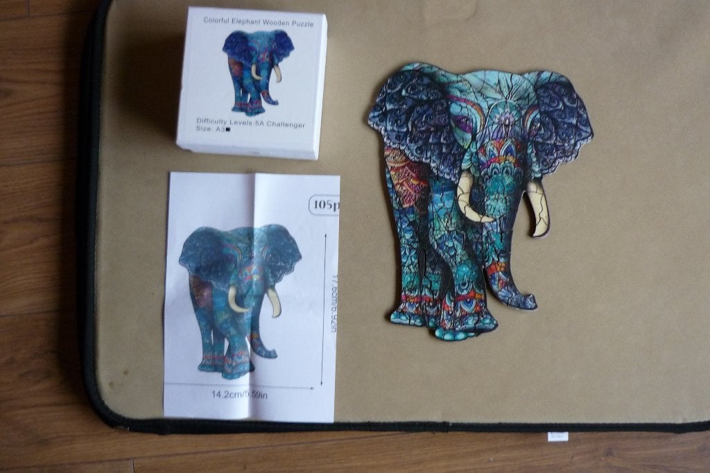 Houten puzzel (A3) '' BLAUWE OLIFANT '' + Poster 146 st., Hobby en Vrije tijd, Denksport en Puzzels, Ophalen, Minder dan 500 stukjes