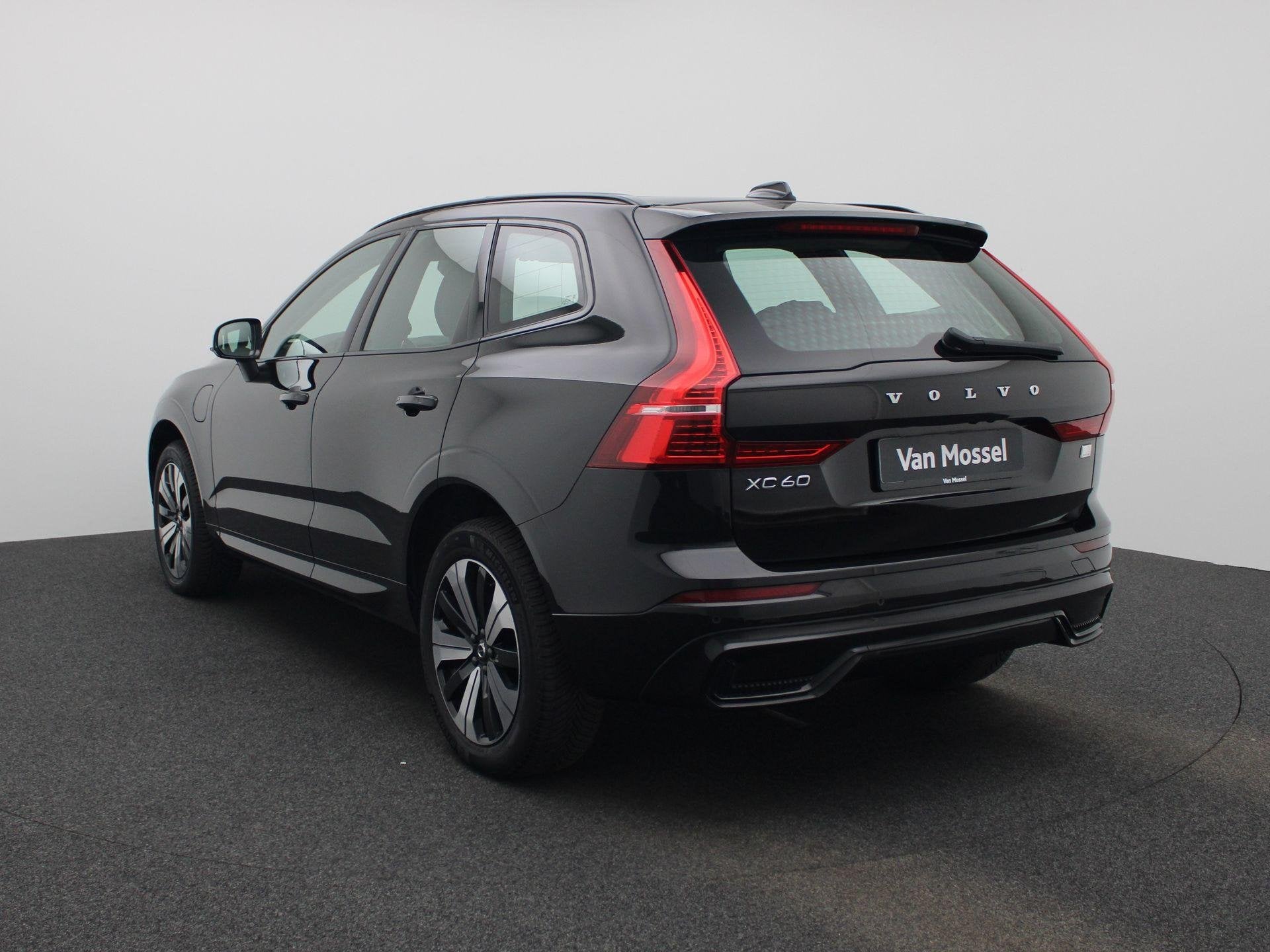 Volvo XC60 T6 PHEV Plus Dark Aut. | PANO-SCHUIFDAK | LEER |, Auto's, Automaat, 12 maanden, Stof, 4 cilinders