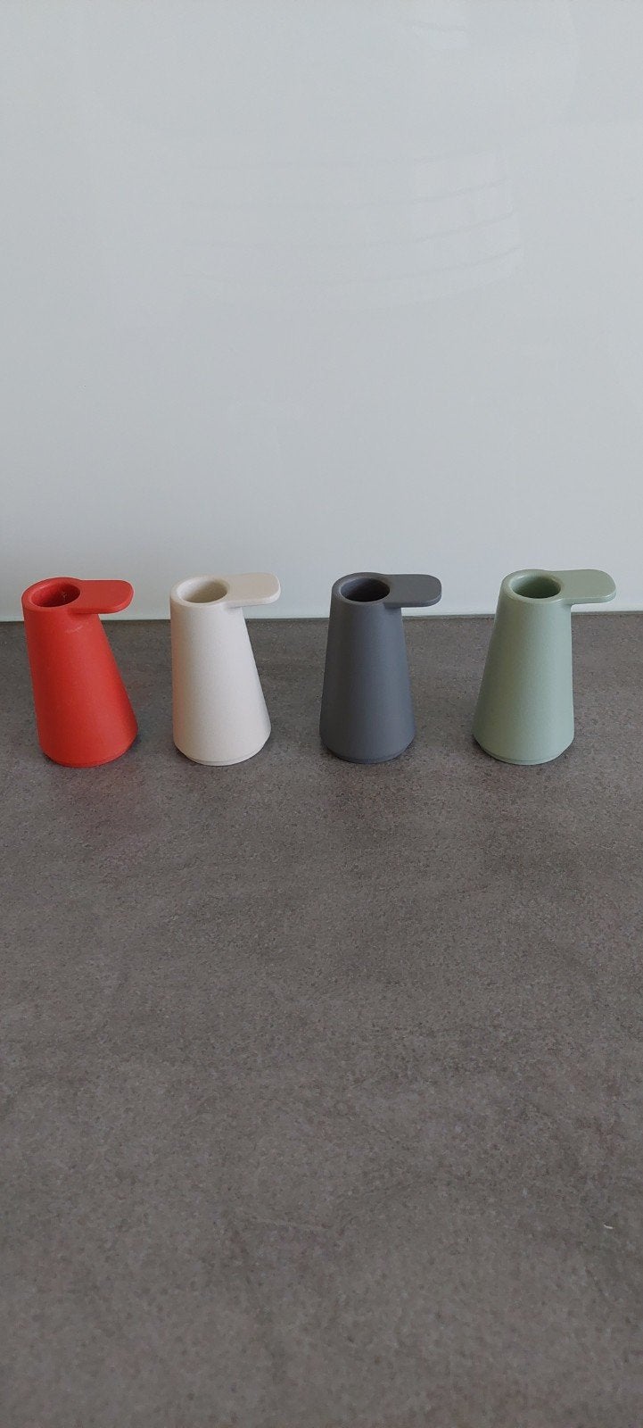 Muuto design grip kandelaars 4 stuks, Ophalen of Verzenden, Zo goed als nieuw, Metaal, Kandelaar