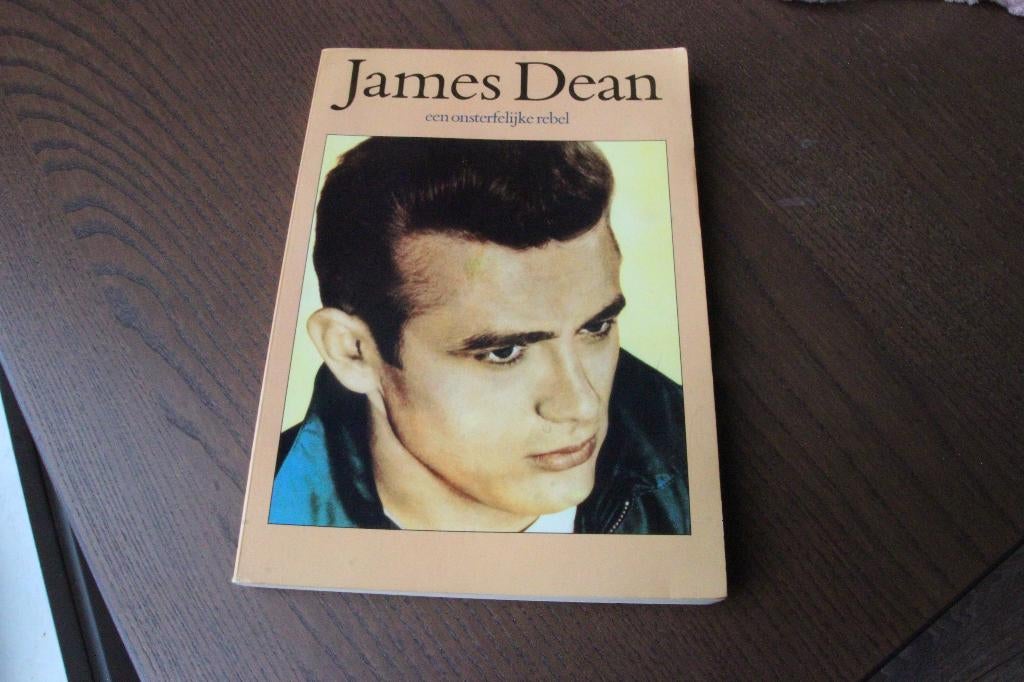 James Dean. een onsterfelijke rebel, Ophalen of Verzenden, Gelezen