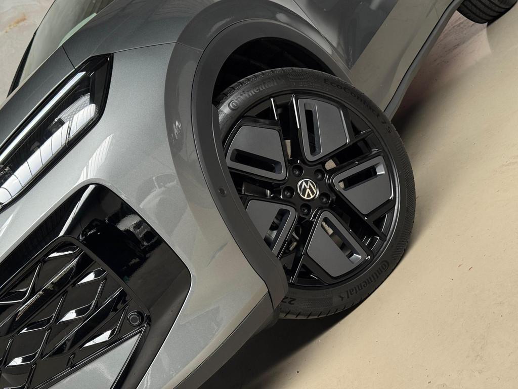 Volkswagen T-Roc 1.5 eTsi R-Line / Nieuw / Pano / Blackpack, 1374 kg, Stof, Euro 6, 4 cilinders