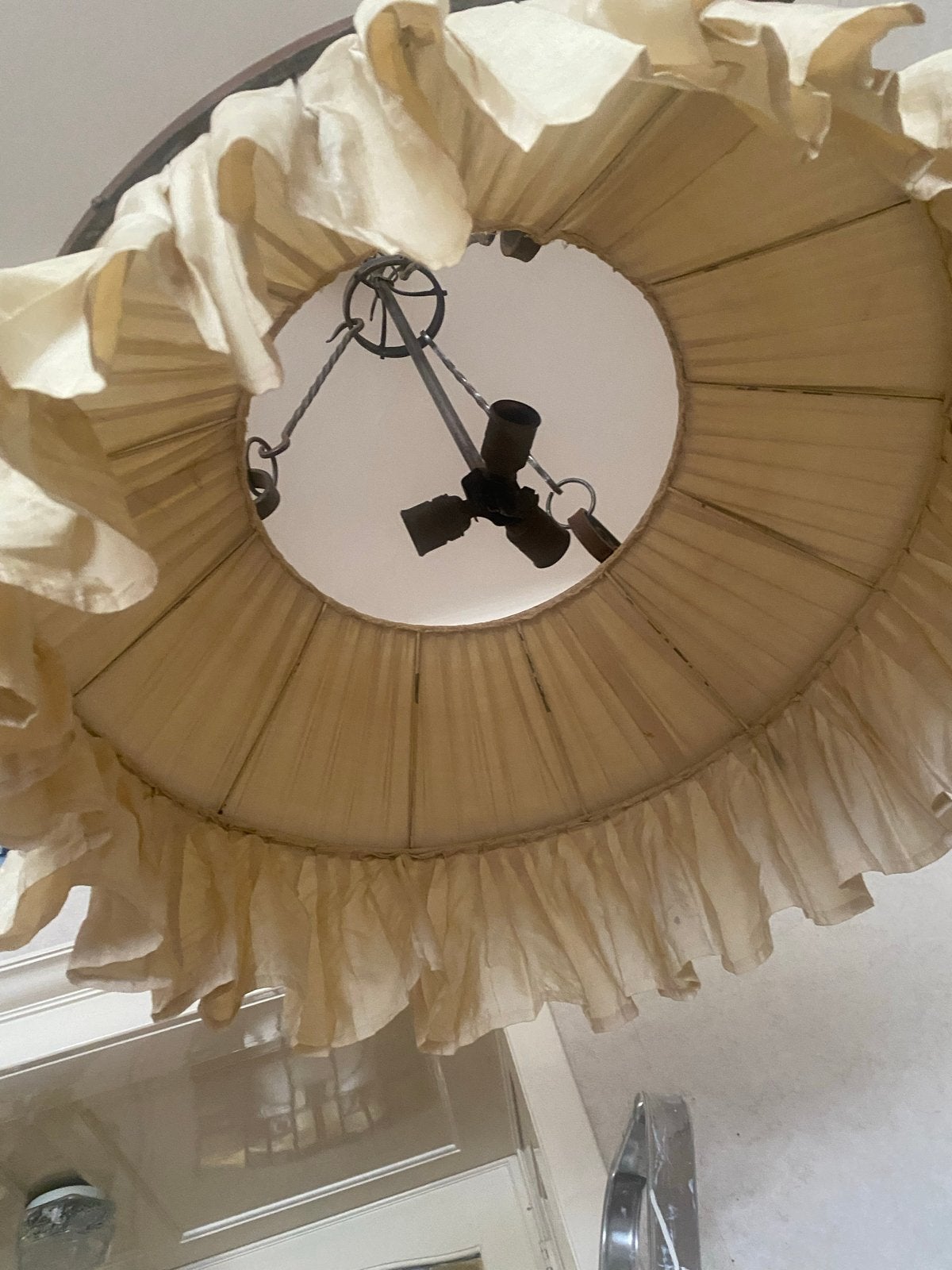 Smeedijzeren hanglamp met stoffen kap, Huis en Inrichting, Lampen | Hanglampen, Ophalen, Gebruikt, Metaal, E27 (groot)