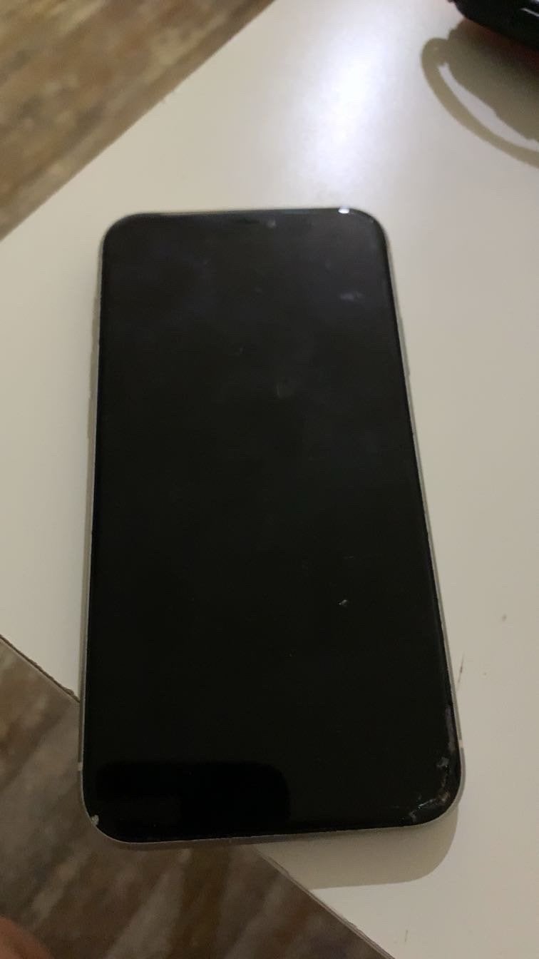 iPhone 11 64GB Wit - Gebruikt met lichte schade, Gebruikt, Wit, 64 GB, Zonder simlock