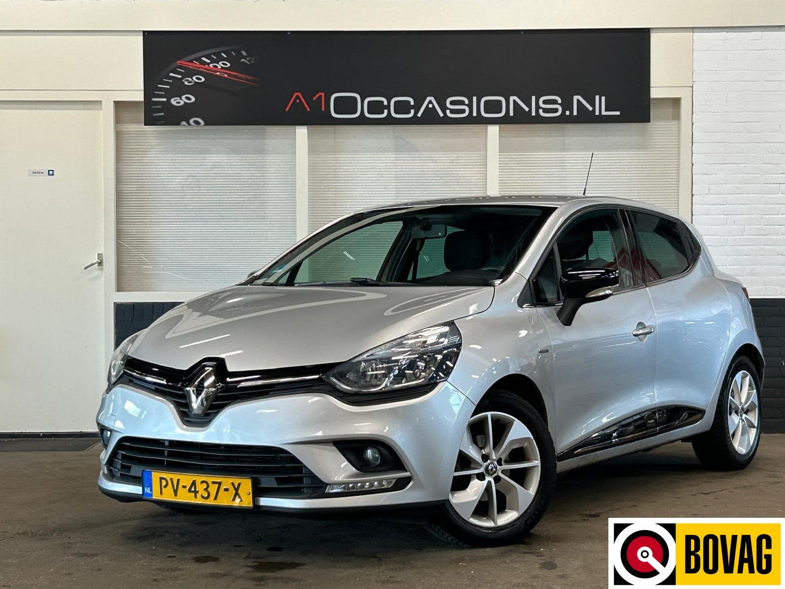Renault Clio 0.9 TCe Limited (bj 2017), Auto's, Voorwielaandrijving, 898 cc, Stof, Gebruikt