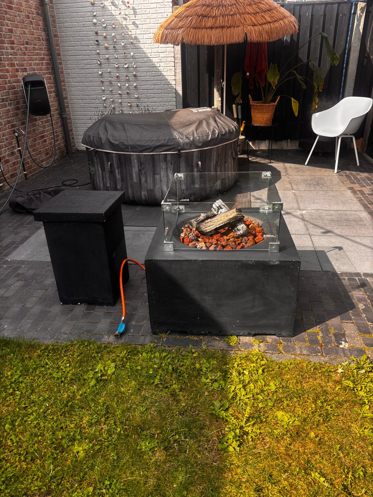 Moderne Vuurtafel met Gasfleshouder Happy Cocooning., Ophalen, Gebruikt, Vuurkorf