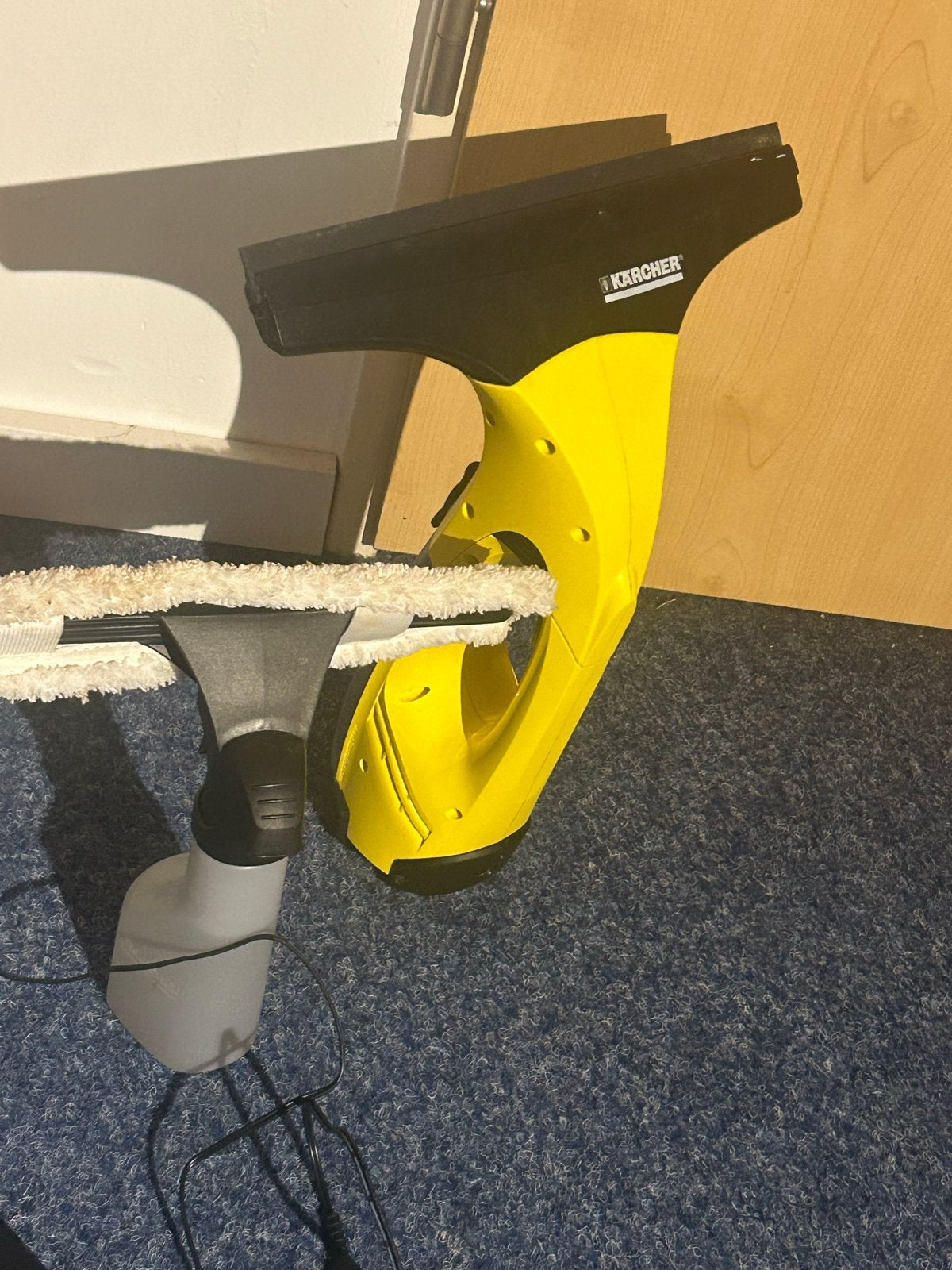 Kärcher WV 2 Plus N Raamwisser - Zo goed als nieuw, Ophalen of Verzenden, Raamwisser of Trekker