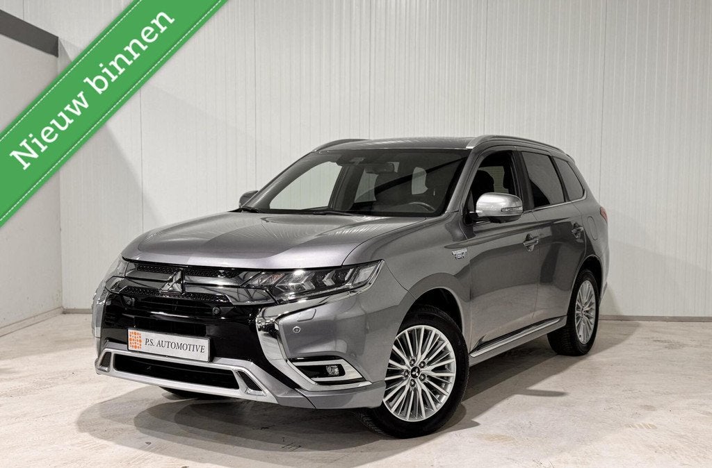 Mitsubishi Outlander 2.4 PHEV 4WD| PANO|360 CAMERA| CARPLAY, Auto's, Mitsubishi, Automaat, 4 cilinders, Met garantie (alle), Leder