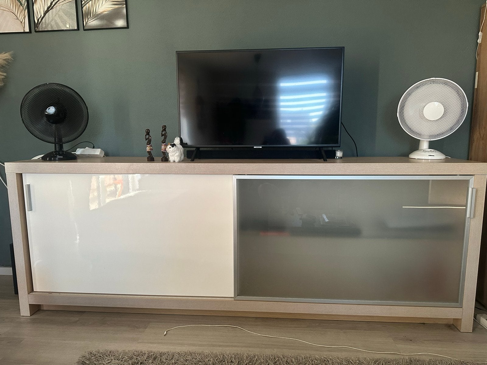 Modern tv-meubel met schuifdeuren, Ophalen, Gebruikt, 200 cm of meer, Minder dan 100 cm
