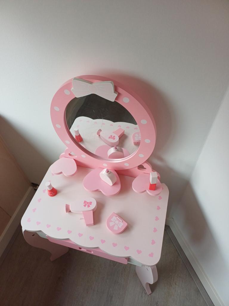 Roze houten kaptafel met accessoires voor kinderen, Ophalen, Gebruikt, Meubelstuk of Keukentje