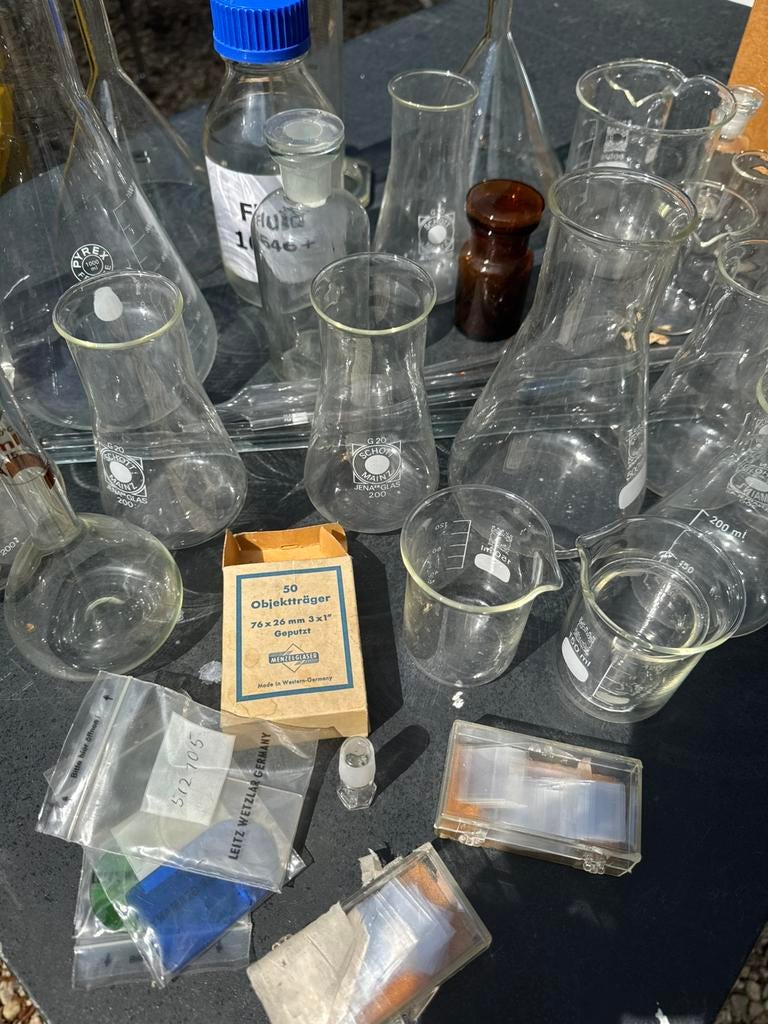 Laboratorium glas maarbeker Erlenmeyer glaasjes trechter, Antiek en Kunst, Ophalen