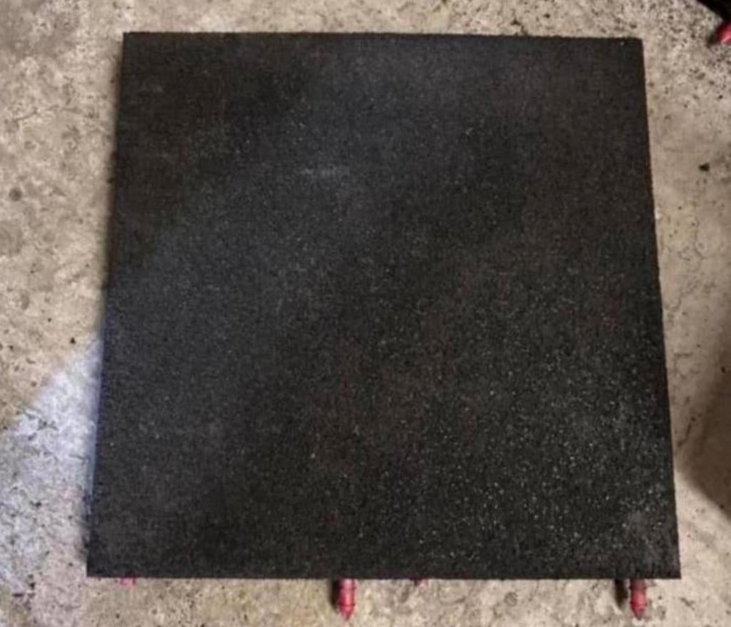 Rubberen tegels 50x50x4,5 speeltoestel paardenstal ed, Ophalen, Gebruikt, Overige typen, Rubber