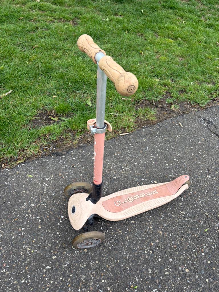 Mooie Globber step voor meisjes, Fietsen en Brommers, Ophalen, Zo goed als nieuw, Gewone step