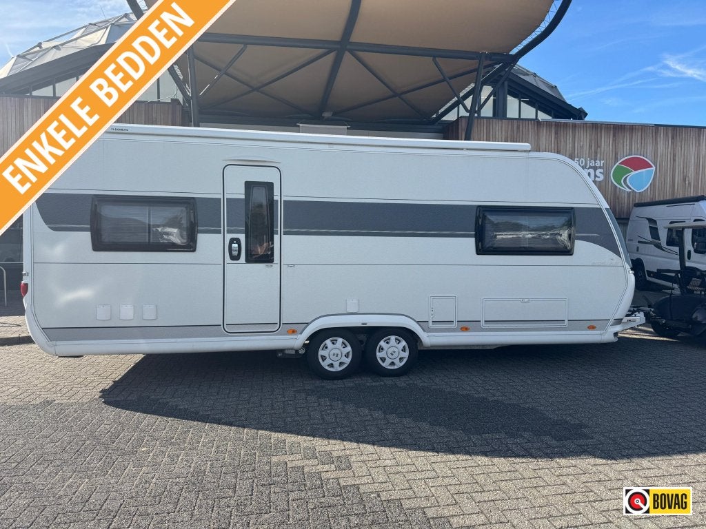 Hobby Excellent 620 CL 2022 Mover,Airco,Luifel!!, Standaardzit, Hobby, 2 aparte bedden, Bedrijf