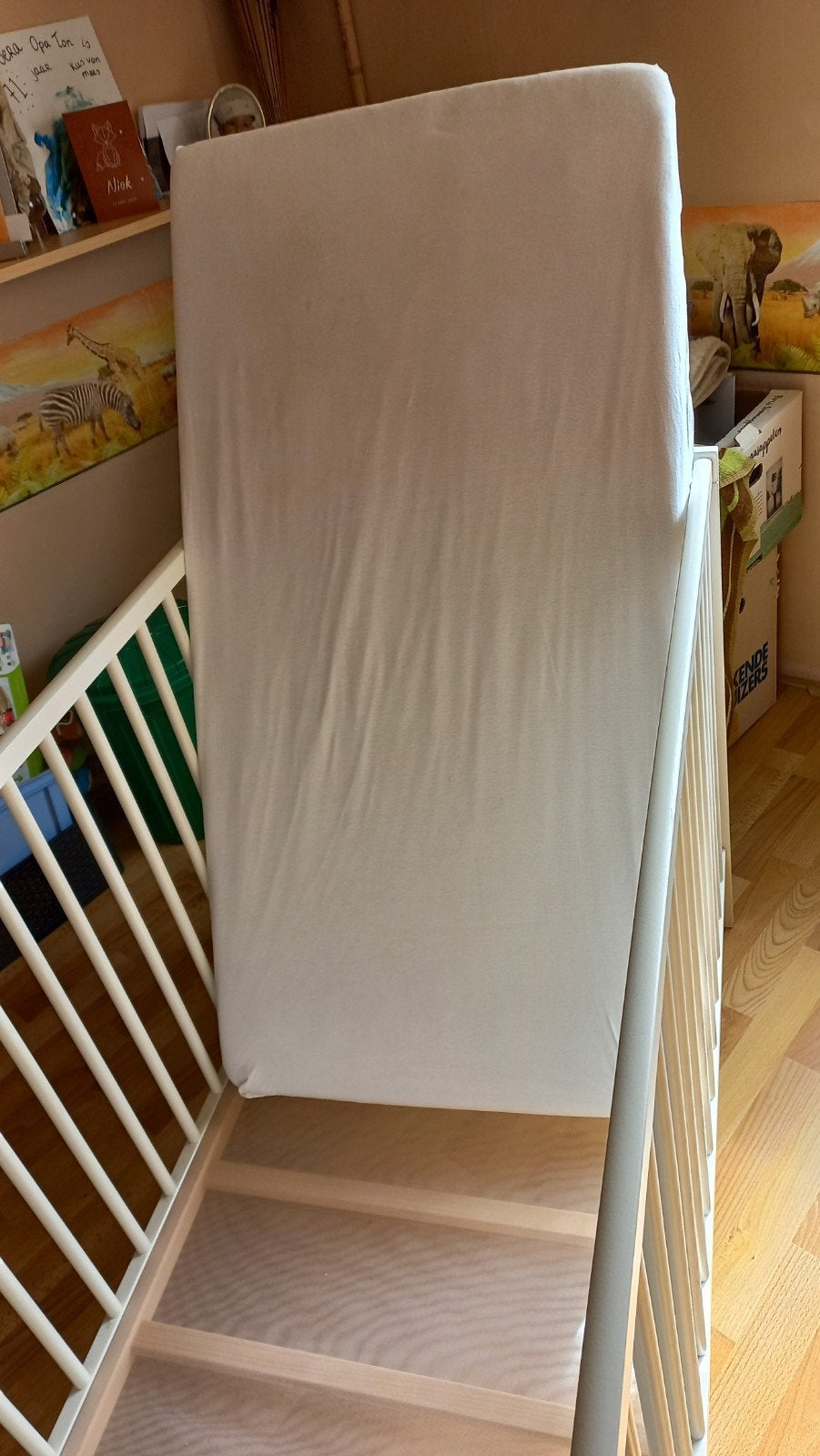 Wit ledikant met matras - Zo goed als nieuw, Ophalen, Zo goed als nieuw, Ledikant