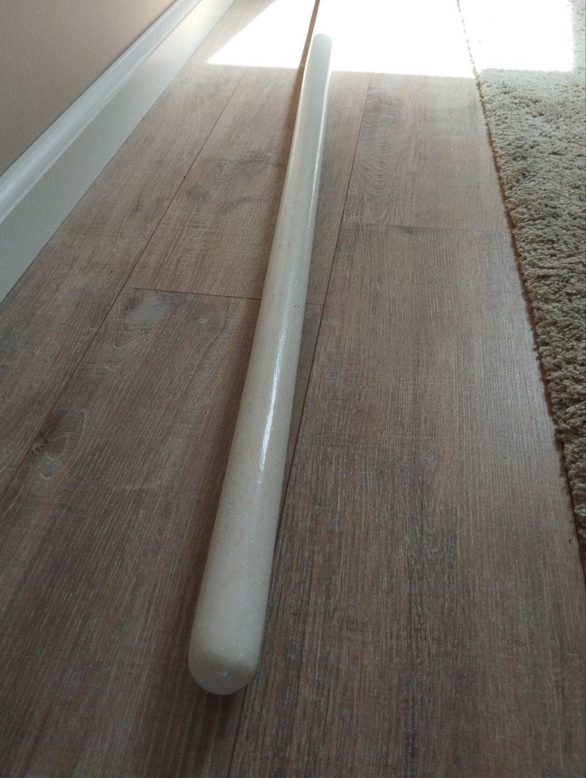 Trap roede rail wit gelakt, Ophalen, Plinten