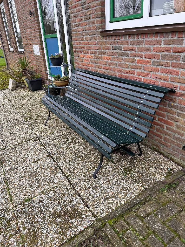 Volledig gerestaureerd parkbankje Amsterdams groen, Ophalen, Zo goed als nieuw, Hout