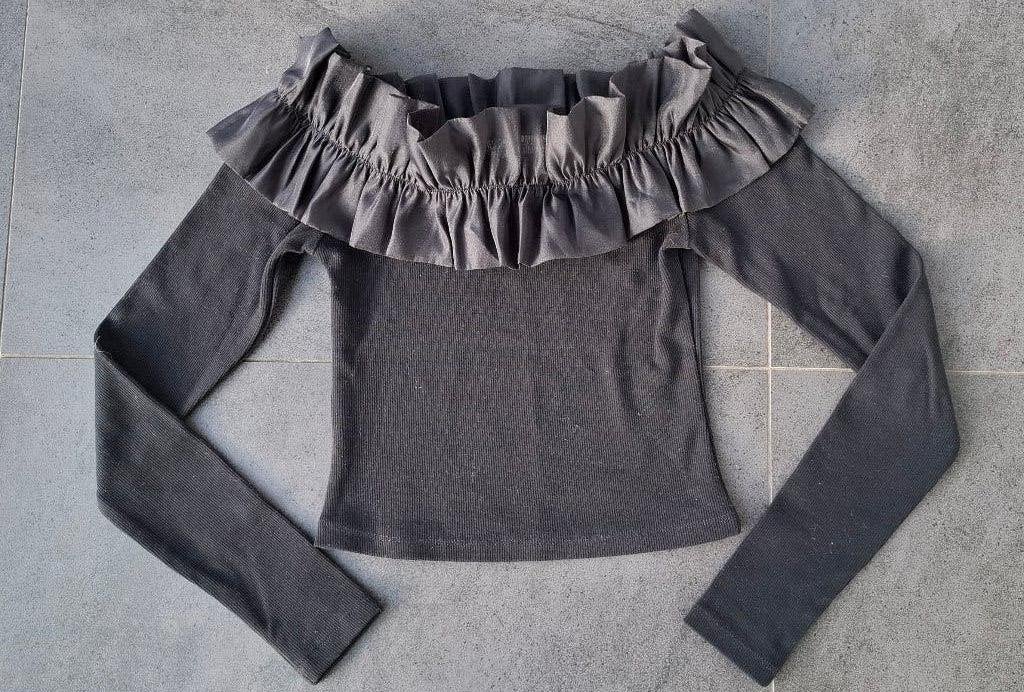 Zwarte top maat XS. Costes dames/teens. Feestelijk shirt., Kleding | Dames, Zwart, Ophalen of Verzenden, Zo goed als nieuw, Lange mouw