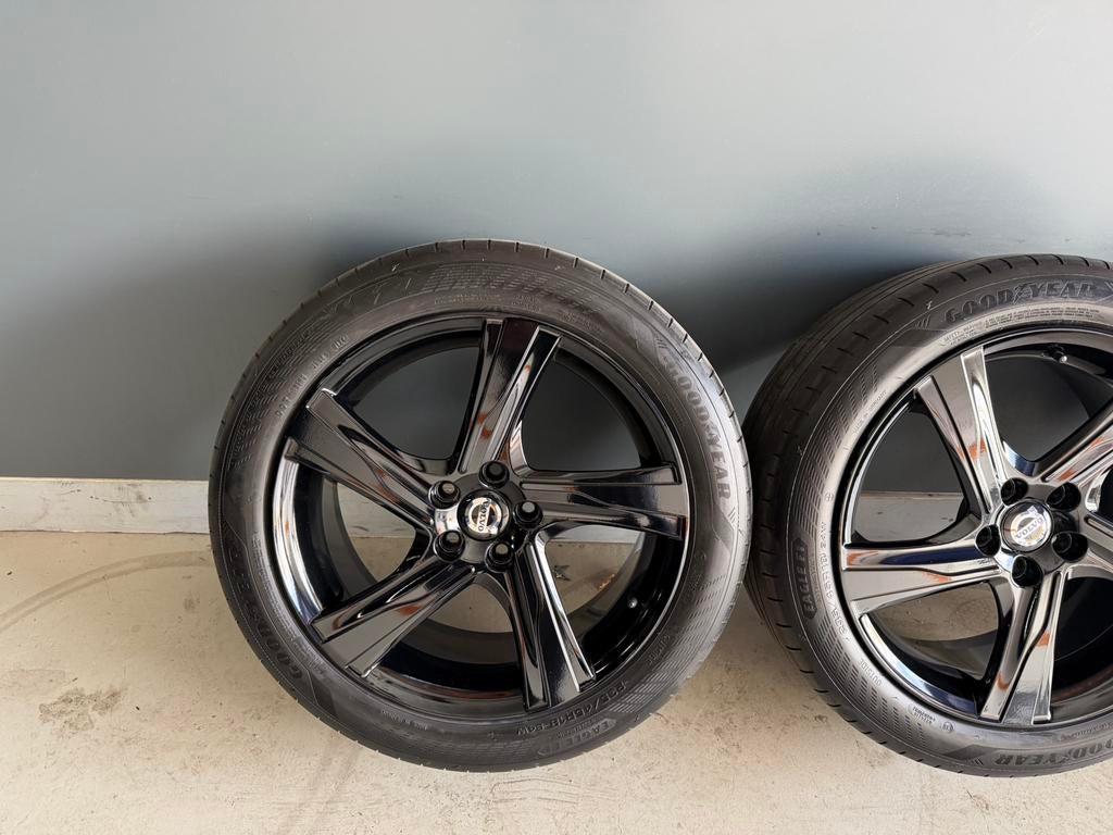 Volvo S60 V60 V70 ixion 18 inch Origineel 5x108 235/45/18, Ophalen of Verzenden, 18 inch, Zomerbanden, Banden en Velgen