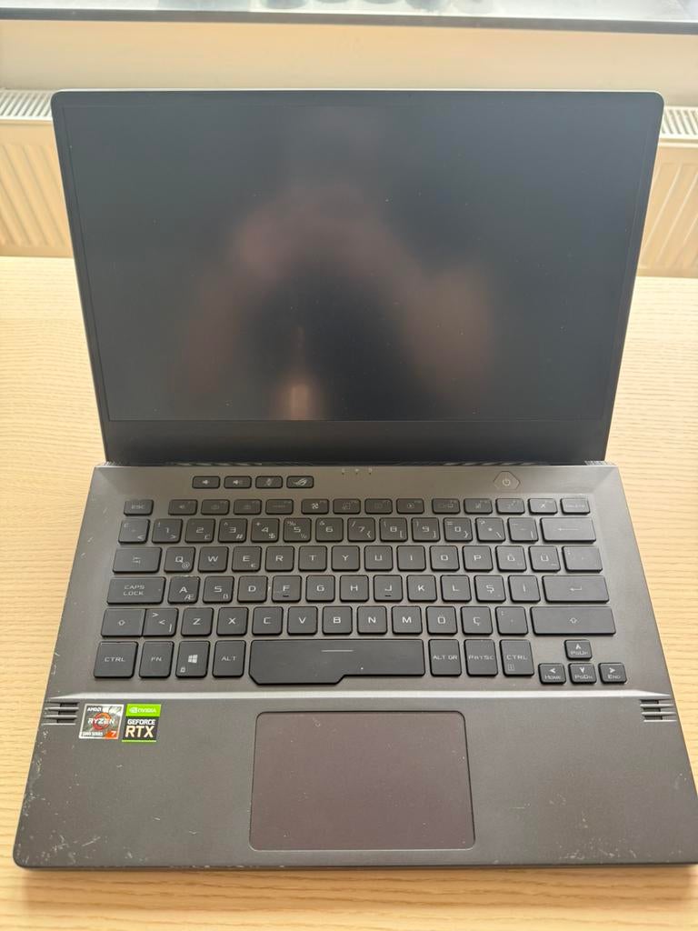 Asus Rog Zephyrus 14” Gaming laptop NOT WORKING, Computers en Software, Windows Laptops, Ophalen, 14 inch, Zo goed als nieuw, Gaming