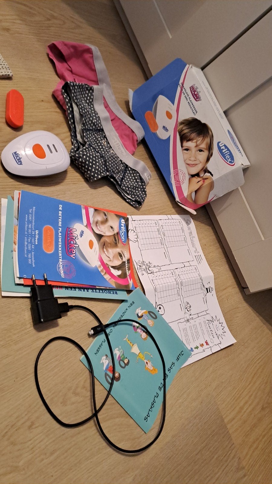 Uriflex Mickey plaswekker set (incl 2 broekjes maat 116), Ophalen of Verzenden, Gebruikt