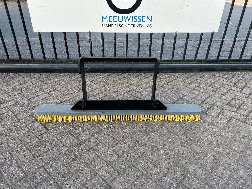 Giant inveegborstel/veegborstel/inveegbezem 150CM gebruikt, Ophalen, Gebruikt