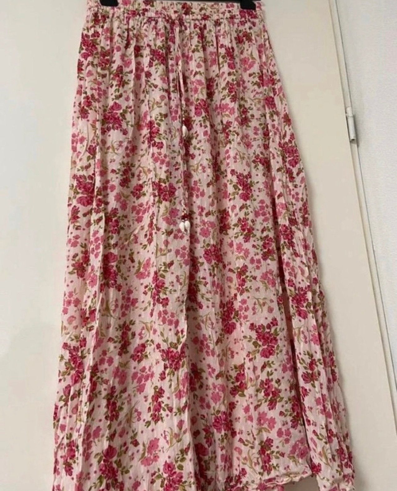 Roze bloemen maxi rok - Zomerse Boho Stijl maat M (nieuw), Kleding | Dames, Rokken, Ophalen of Verzenden, Nieuw