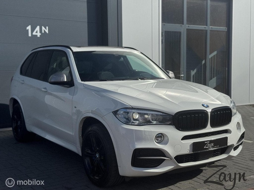 BMW X5 M50D | Grijs kenteken | Pano | HUD | Memory | H&K |, Auto's, Bestelauto's, 15 km/l, Gebruikt, Euro 6, 2993 cc