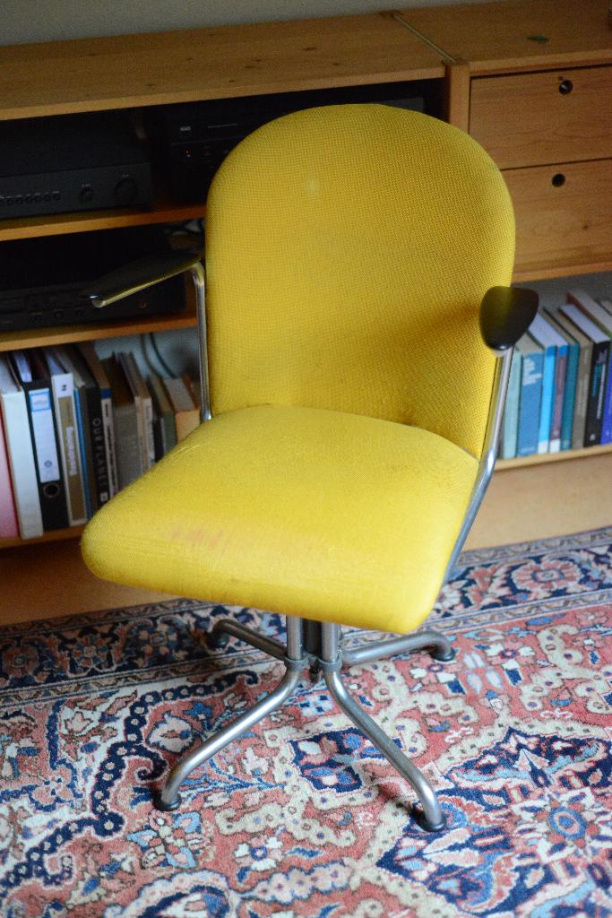 Gispen 356 bureaustoel, Ophalen, Gebruikt, Geel, Bureaustoel