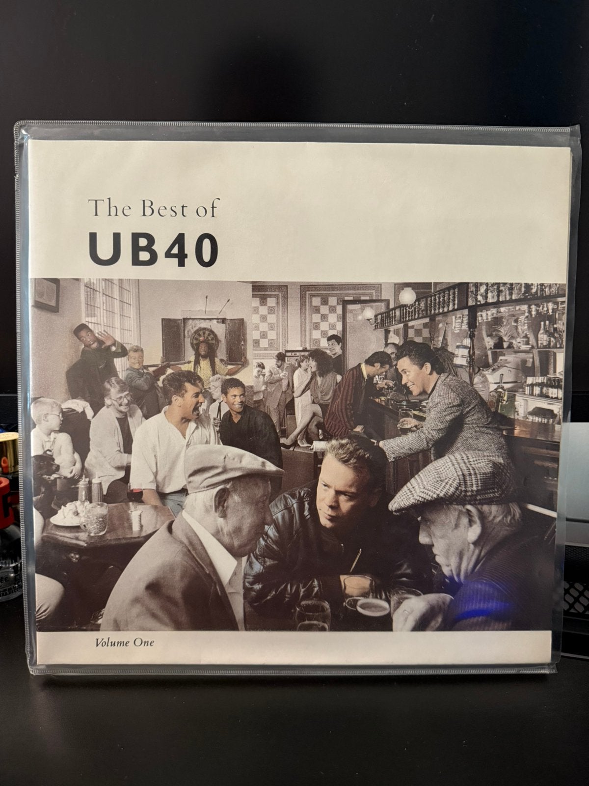 UB40 - The Best of UB40 LP, Ophalen, Zo goed als nieuw