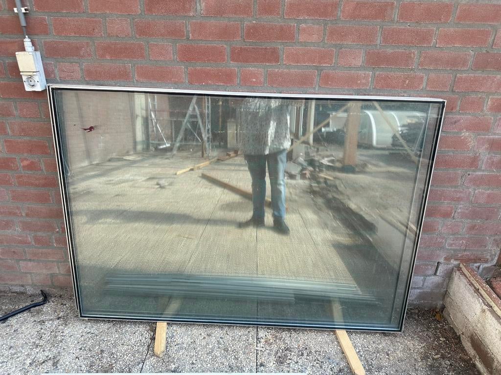 GRATIS 3 thermopane ruiten 1.60x1.12 met kunststof kozijnen, Ophalen, Gevelraam of Ruit, Gebruikt, 80 tot 120 cm
