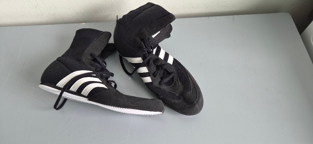 Vechtsport schoenen Adidas, Ophalen, Overige, Maat L, Vechtsportschoenen