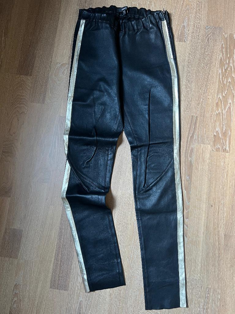 ARMA zwarte leren broek met gouden bies, Maat 38/40 (M), Verzenden, Zwart, Arma
