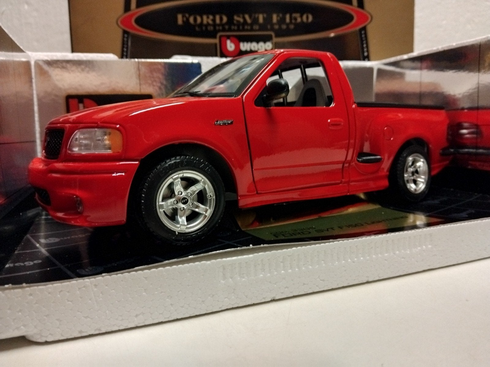Ford F150 SVT  pick up Lightning 1999 Bburago metal 1:18 KRD, Ophalen of Verzenden, Zo goed als nieuw, Auto, Bburago