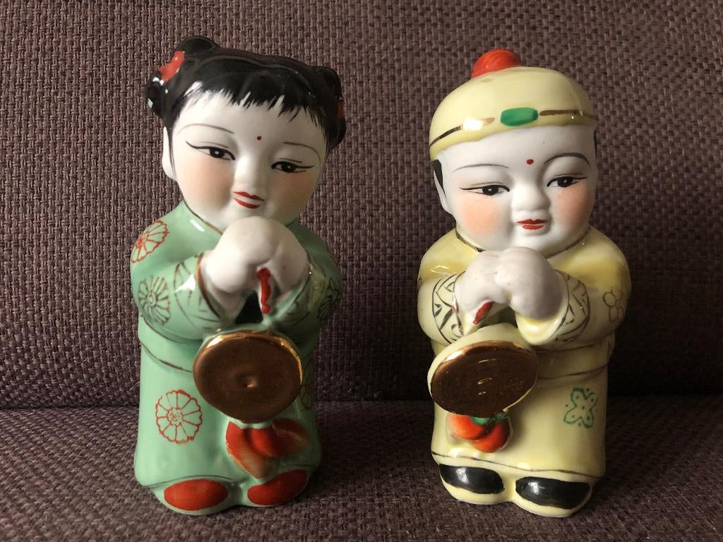 2 Chineese figuurtjes spaarpot, Verzamelen, Spaarpotten, Ophalen of Verzenden, Zo goed als nieuw, Steen, Aardewerk of Keramiek