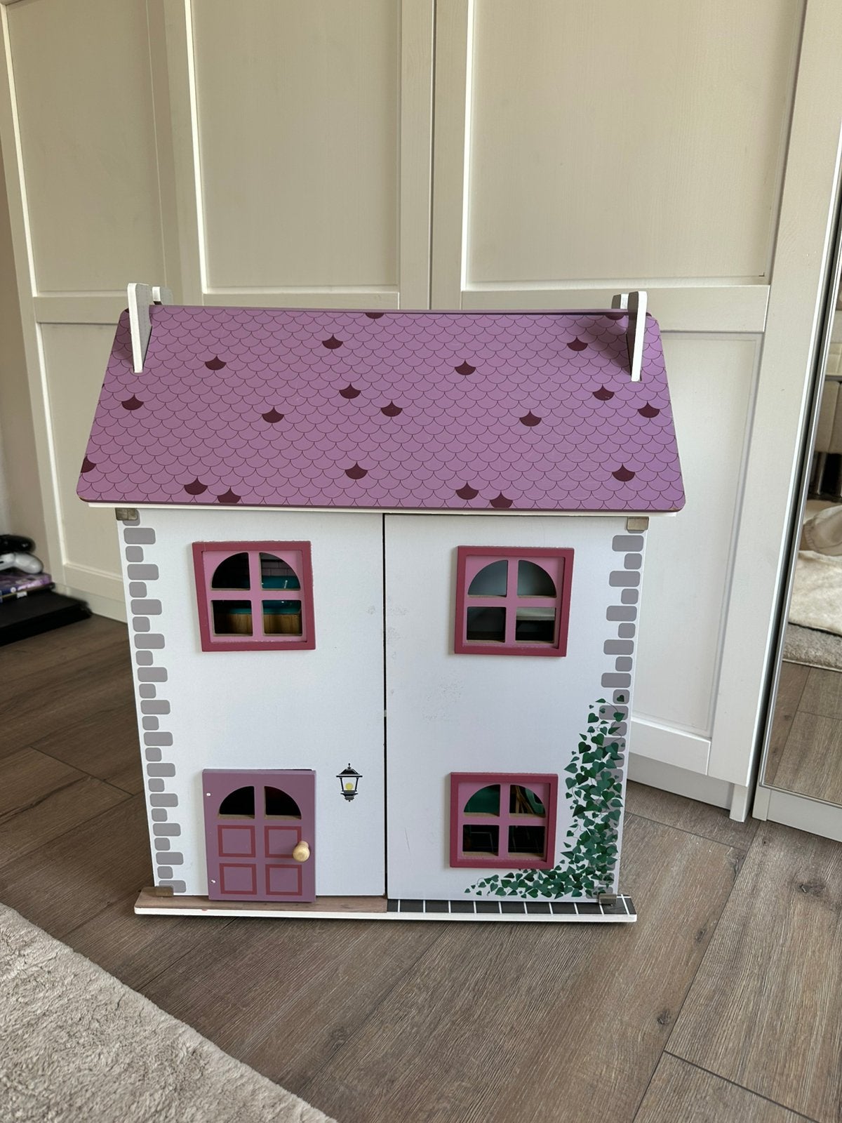 Supermooi poppenhuis met meubeltjes, Kinderen en Baby's, Speelgoed | Poppenhuizen, Ophalen of Verzenden, Gebruikt, Poppenhuis