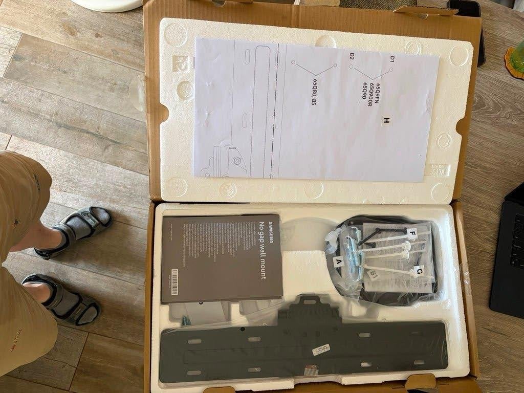 Samsung no gap wall mount 55-65" LED TV, Ophalen, Nieuw